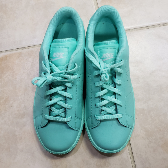 Nike TENNIS CLASSIC SNEAKER, Light Green, 5Y - Picture 4 of 6